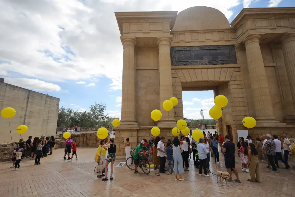 En el aire. / Nadie para Cosmopoética 2024